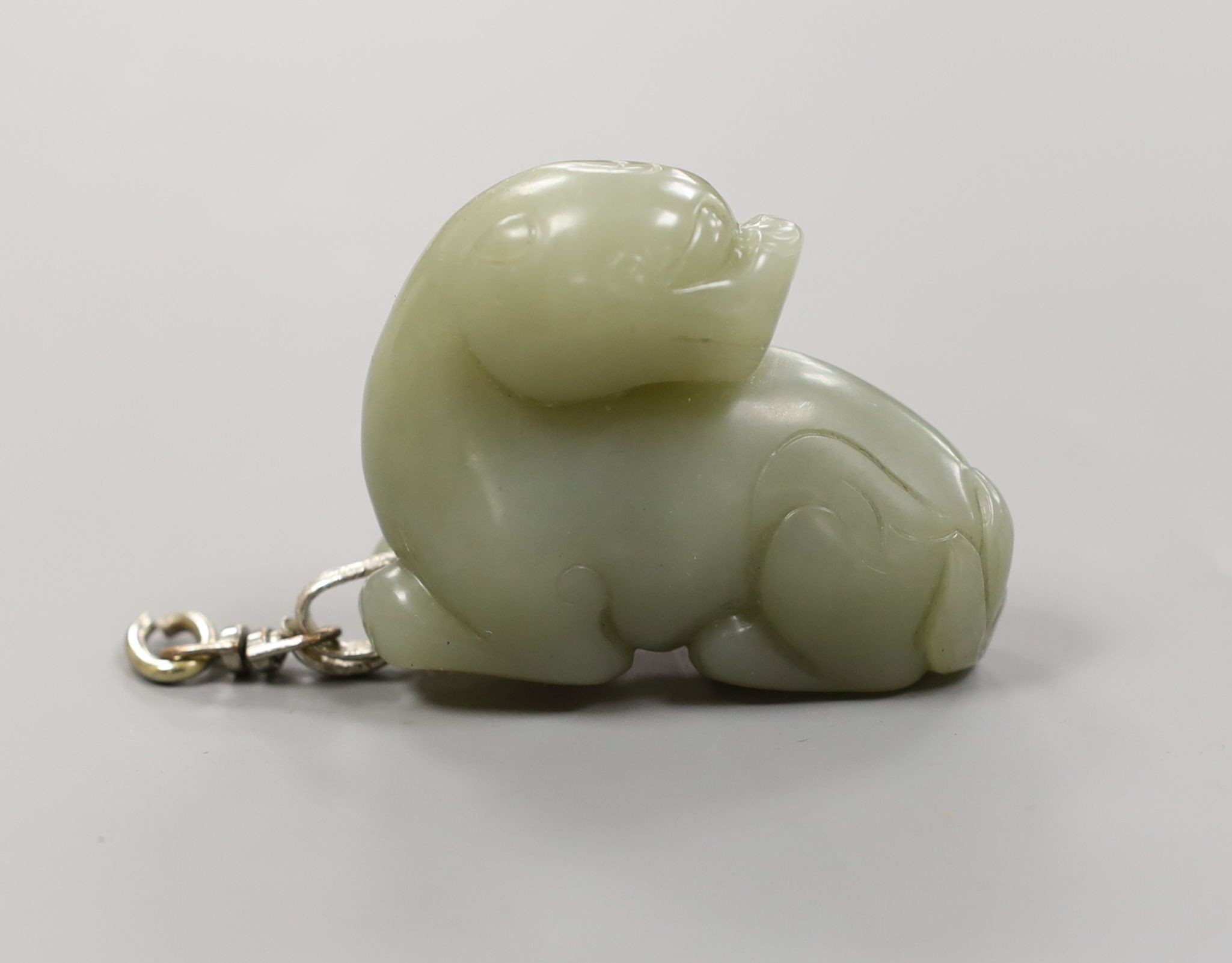 A Chinese carved jade lion-dog 5.5cm